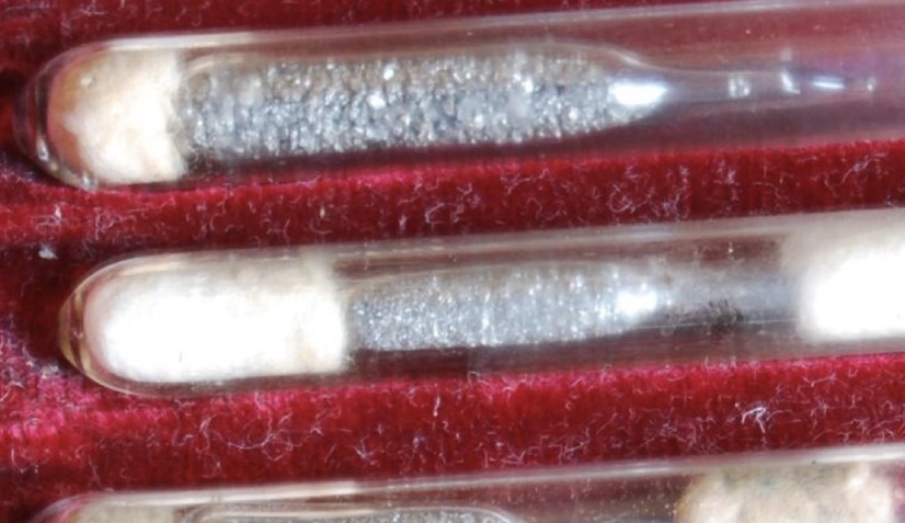Neutron Sources made of Radon Gas and Beryllium Powder Sealed in a Glass tube